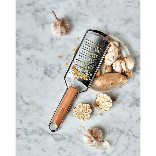 NICOLAS VAHÈ grater